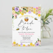 ビーブライダルシャワーピンク&金ゴールドフローラブライドトゥビー 招待状 (スタンド正面)