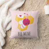 ビーマイニングキュートビーとピンクバレンタインハート クッション (ブランケット)