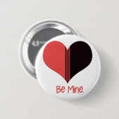 ビーマイニングバレンタインレッドストライプハート 缶バッジ (正面&裏面)