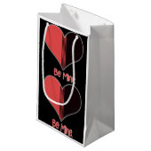 ビーマイニングバレンタインレッドブラックストライプハート スモールペーパーバッグ (正面アングル)