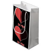 ビーマイニングバレンタインレッドブラックストライプハート スモールペーパーバッグ (裏面アングル)
