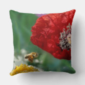 ビーモダンと赤のポピー自然写真 クッション (裏面)