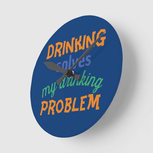ビールおもしろい引用文:飲むと飲む問題が解決 ラウンド壁時計 (傾斜)