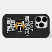 ビールとサッカーのケースメイトiに容易に気を散らす Case-Mate iPhoneケース (裏面 (横))