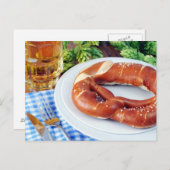 ビールとプレッツェル。オクトーバーフェスト ポストカード (正面/裏面)