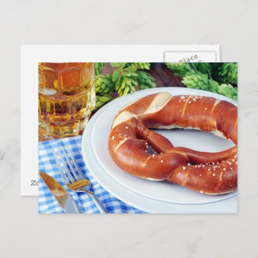 ビールとプレッツェル。オクトーバーフェスト ポストカード (正面/裏面)