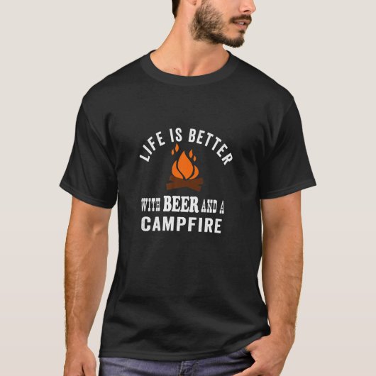 ビールと焚き火は人生の方が好い Tシャツ (正面)