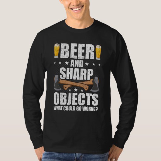 ビールと鋭利な斧 投げ斧 木こり Tシャツ (正面)