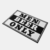 ビールのみの男性 – ビール愛好家のために ドアマット (アングル)