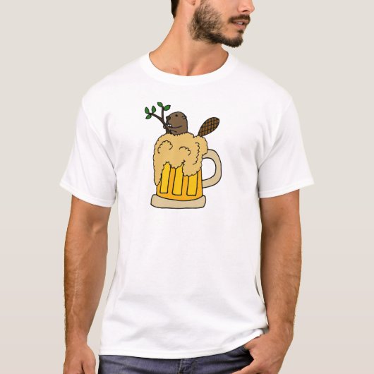 ビールのジョッキのおもしろいなビーバー Tシャツ (正面)