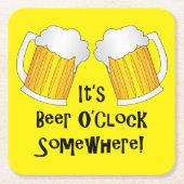 ビールの夕日がヤーダーアームのコースターの上おもしろいに スクエアペーパーコースター (正面)