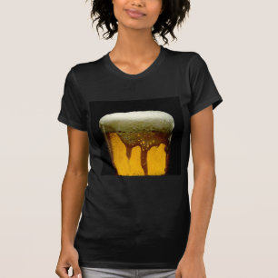 ビールの泡立った新鮮なマグカップ Tシャツ