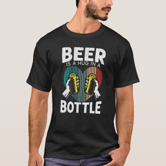 ビールはアルコールLを飲むボトルでハグ飲している Tシャツ (正面)