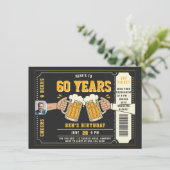 ビールをテーマにしたブラックチケットメンズ大人誕生日写真 招待状 (スタンド正面)