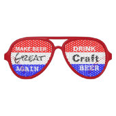 ビールを再素晴らしびクラフトビールを飲む アビエーターサングラス (正面)