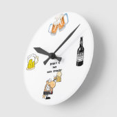 「ビールを差し上げるところだ!」 ラウンド壁時計 (傾斜)