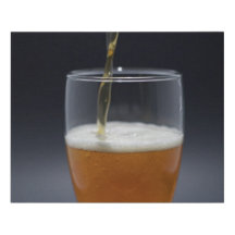 ビールを注いで