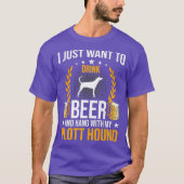 ビールを飲つるみながら犬を引っ張る Tシャツ (正面)
