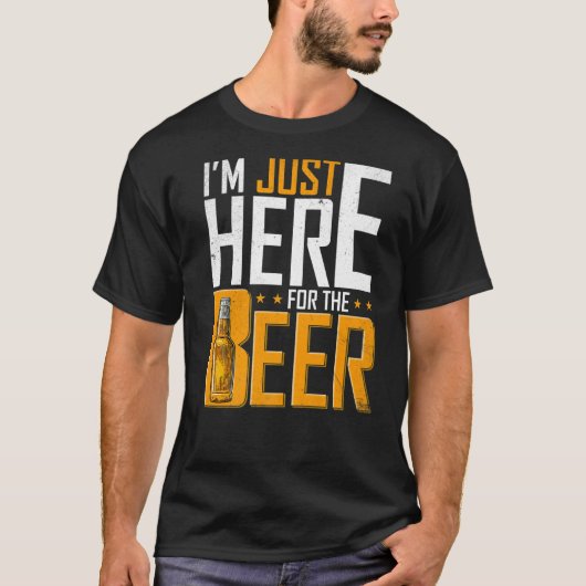 ビールを飲みに来ただけだ Tシャツ (正面)