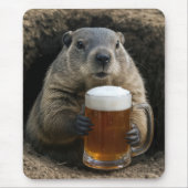 ビールを飲むグラウンドホッグ マウスパッド (正面)