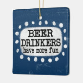 ビールを飲む人のおもしろいオーナメント セラミックオーナメント (左)