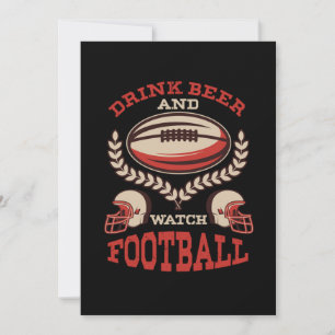 ビールを飲んでサッカーのスポーツギフトを見る 招待状