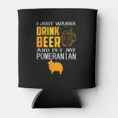 ビールを飲んでポメラニア犬を撫でる 缶クーラー (正面)