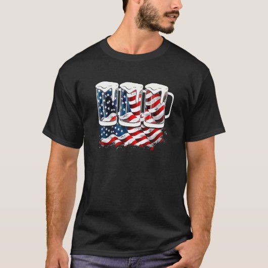 ビールアメリカ国旗7月4日米国メリカ国旗Pat Tシャツ (正面)