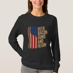 ビールベーコンガン&フリーダムBBQバーベキュー男性へー Tシャツ