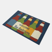 ビールボトルグラフィックパーソナライズされた ドアマット (アングル)