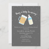 ビール醸造ベビーのマグカップの共同シャワーがある 招待状 (正面)