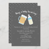 ビール醸造ベビーのマグカップの共同シャワーがある 招待状 (正面/裏面)