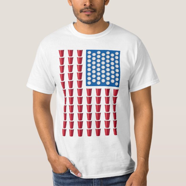 ビール・ポン飲みゲームのアメリカ国旗 Tシャツ (正面)