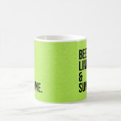 ビール、ライム及び日光のおもしろいな引用文 コーヒーマグカップ (中央)