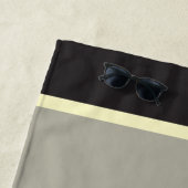 ビール：缶での休暇 ビーチタオル (インサイチュ)