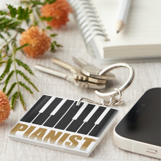 ピアニストモダンタイポグラフィ キーホルダー (正面右)
