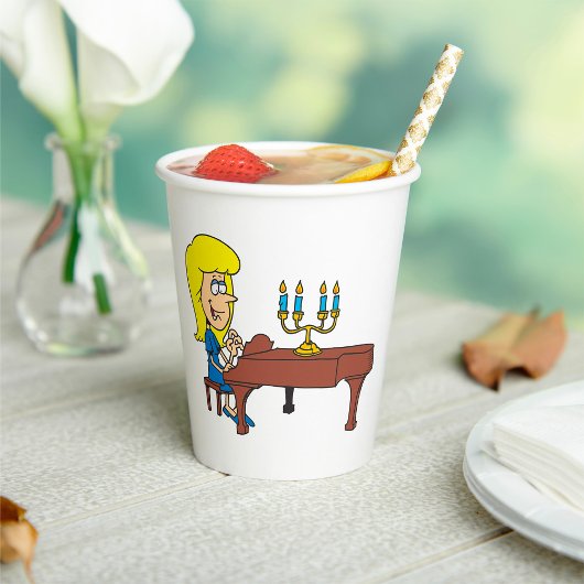 ピアニスト 紙コップ