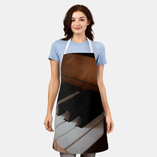 ピアノかわいらし エプロン (着用した状態)