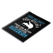 ピアノと内部に88鍵がある ノートブック (左側)