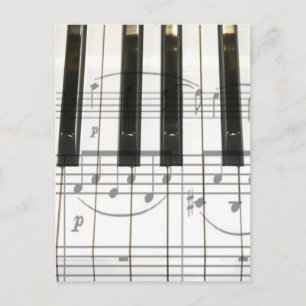 ピアノのキーボードと音楽ノート ポストカード
