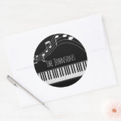 ピアノのキーボードと音楽ノート ラウンドシール (封筒)