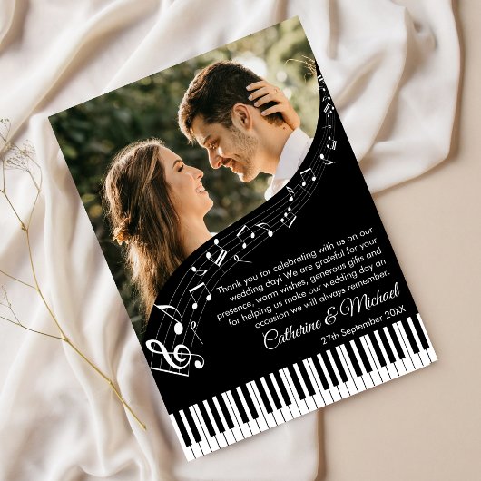ピアノの鍵 音楽 モノクロ写真 結婚式 サンキューカード