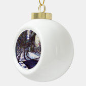 ピアノを叩く セラミックボールオーナメント (右)