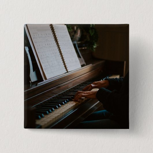 ピアノカッコいい 缶バッジ (正面)