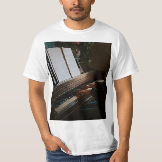ピアノカッコいい Tシャツ (正面)
