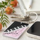 ピアノキーボード白黒ミュージックデザインピンク キーホルダー (正面右)
