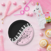 ピアノキーボード白黒ミュージックデザインピンク ペーパープレート (パーティー)