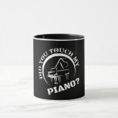 ピアノ奏者のおもしろいなピアニストのためのギフト マグカップ (中央)