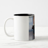 ピアノ奏者（ピアニスト）(女子ミュージシャン) ツートーンマグカップ (左)