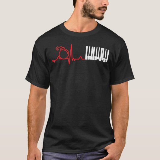 ピアノ爆弾が成功へ飛ぶ遊音楽IハートビートK Tシャツ (正面)